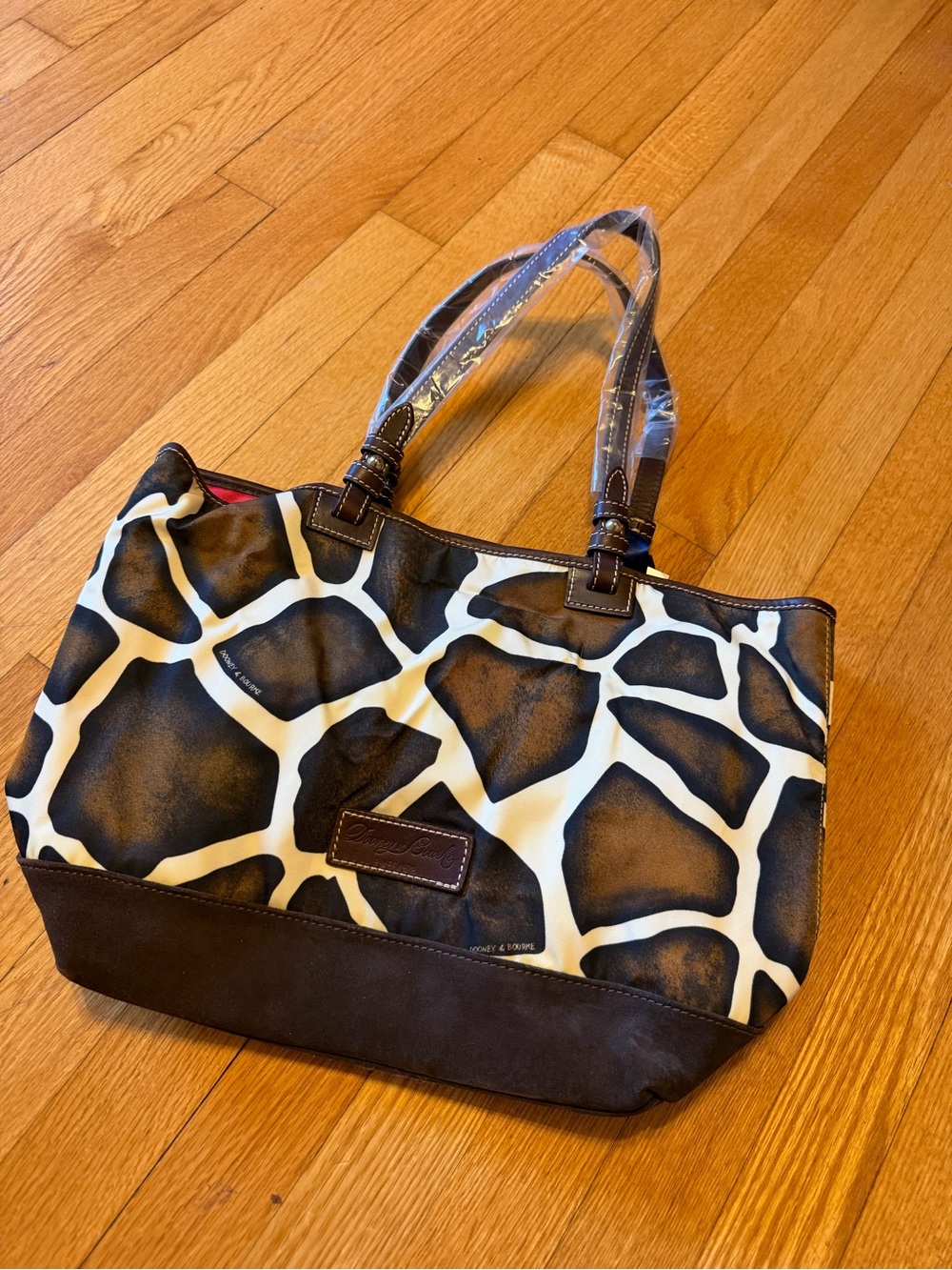 NWT Giraffe Print Tote Bag